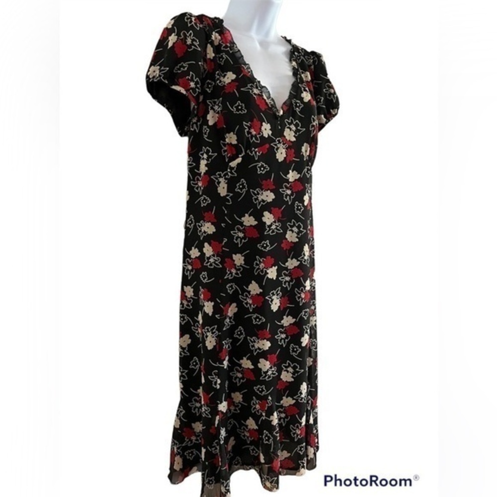 Ann Taylor LOFT 🌹Red Black Floral V Neck Flowy Ruffle Hem LBD Dress SZ 10